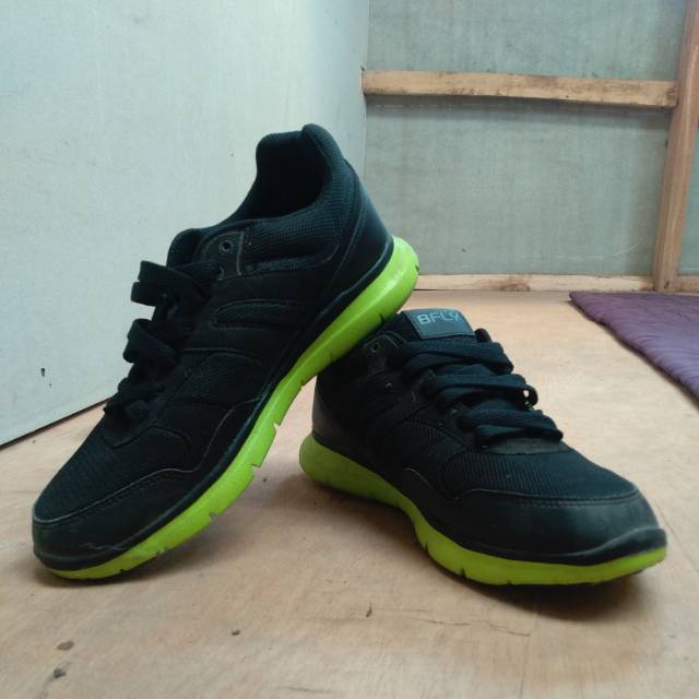 sepatu BFLY