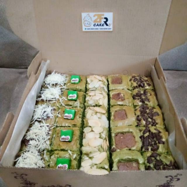 

Brownies Green Tea ukuran 20 x 20 cm