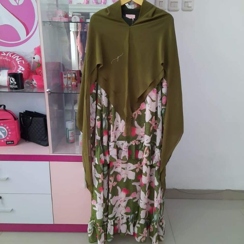 Glowria Romantic Green By YS Signature