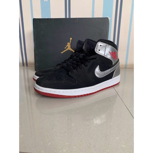 [READY STOCK] Sepatu Nike Air Jordan 1 Mid Johnny Kilroy Second. Size 44 ORI. Kondisi Bagus