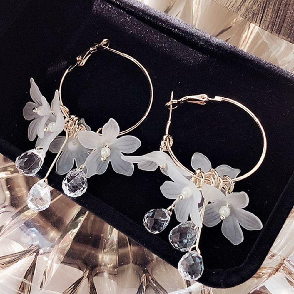 Needway  Gift Dangle Earrings Metal Circle Crystal Drop Earrings Women Trendy Accessories Acrylic Flower Fashion Jewelry/Multicolor