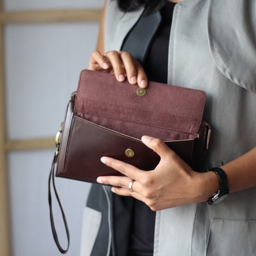 TAS SELEMPANG WANITA KULIT SAPI ASLI OLIVIA/HANDBAG DAN DOMPET / FREE GRAVIR NAMA TERBAIK