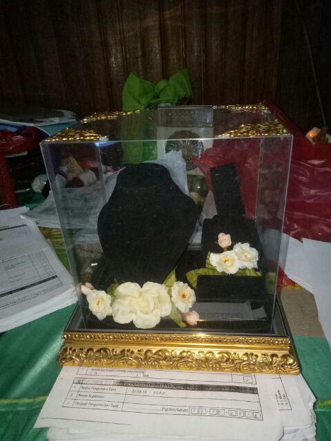 Kotak Perhiasan Cincin Kalung Gelang Jam Tangan Alas Frame Tutup Mika Seserahan Hantaran Pernikahan