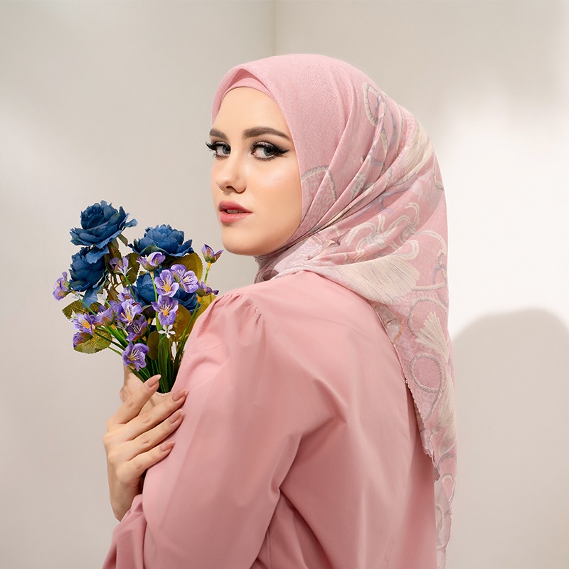 Buttonscarves The Nautical Series Voal Square Jilbab Segiempat - Yara Bloom Maree