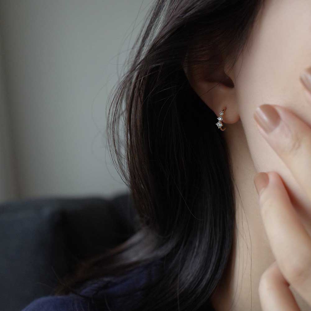 Anting Tusuk Sterling Silver 925 Hias Kristalberlian Gaya Simpleelegan Untuk Wanita