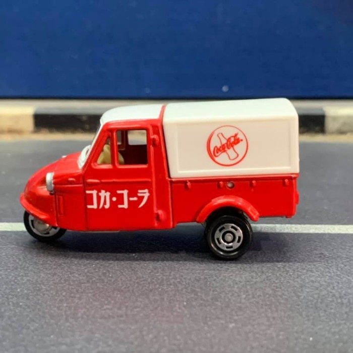 Tomica Kuji 8 Coca Cola Art Collection Daihatsu Midget China #B