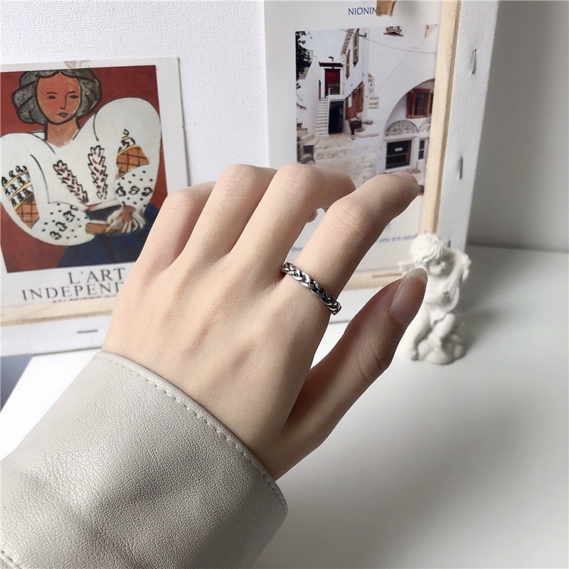 Cincin Model Twist Bahan Metal Gaya Korea Untuk Pria Dan Wanita