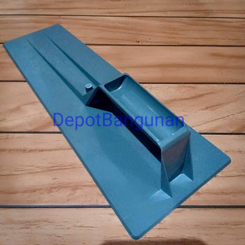 Roskam Gagang Plastik PVC Penghalus Tembok Sendok Semen Acian
