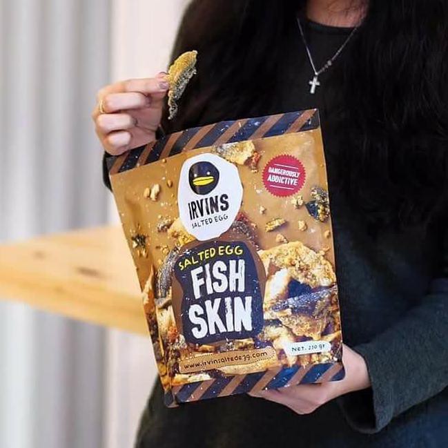 

Irvins Salted Egg Fish Skin 105 Gram (Made In Singapore) - Fish Skin