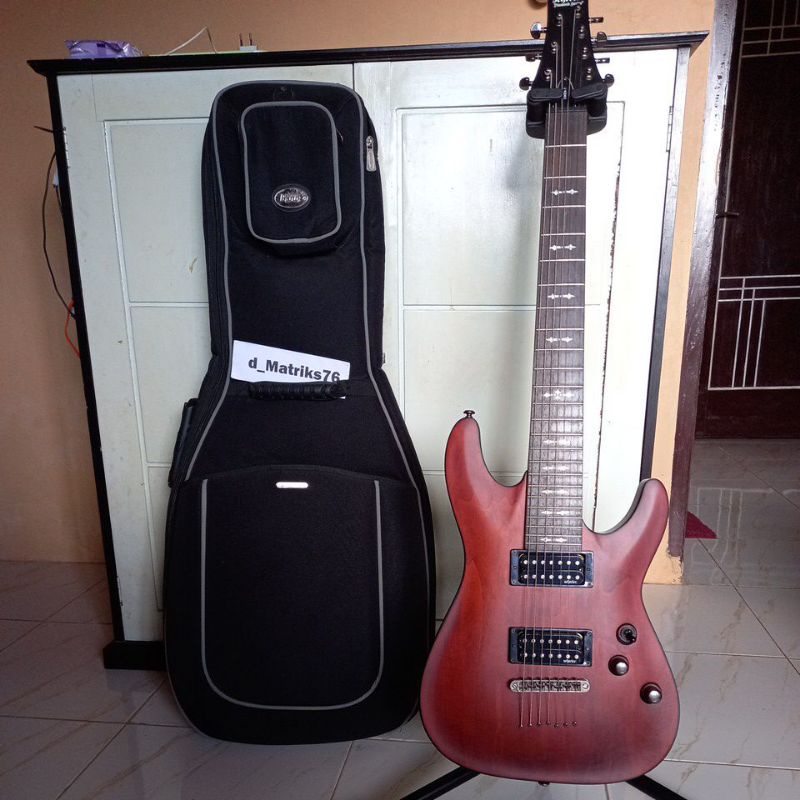 Schecter Omen 7 WSN - Gitar Elektrik 7 String + softcase tebal Ibanez