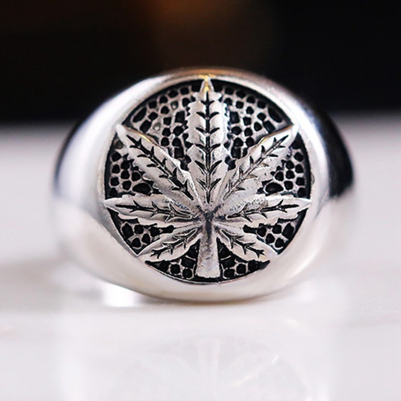 Cincin Desain Daun Maple Warna Silver Metalik Gaya Antik Untuk Pria Dan Wanita