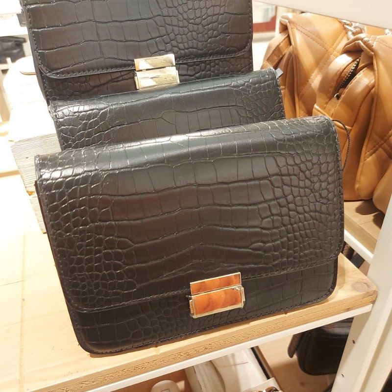 NEW STRADIVARIUS SHOULDER BAG