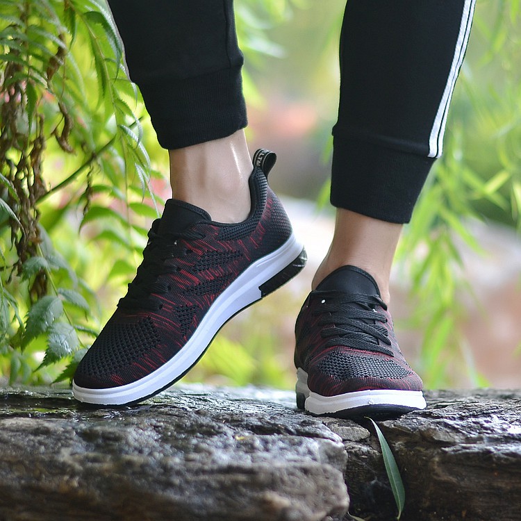 IMPORT SEPATU SNEAKERS PRIA SPORT MOTIF HUJAN !!! - HITAM MERAH