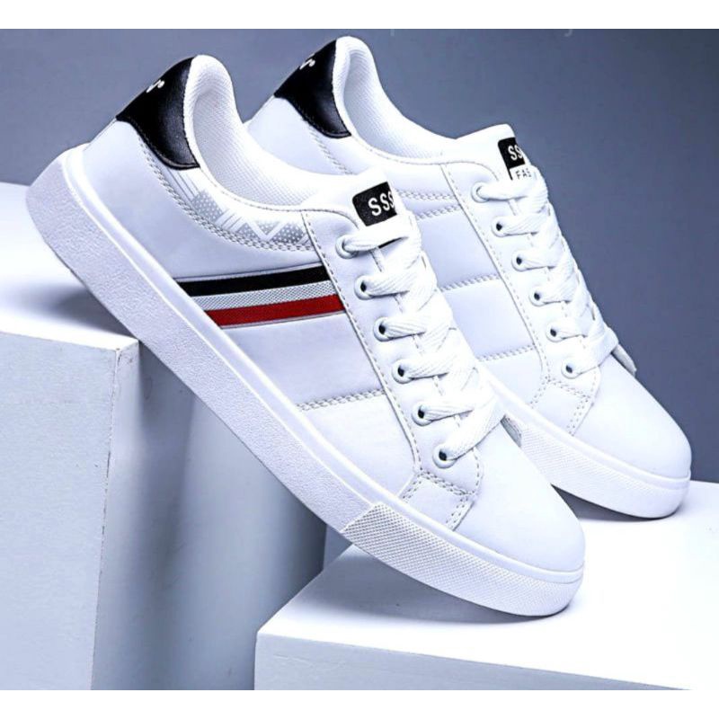 Sepatu sneakers cewek cowok/sepatu import sovki