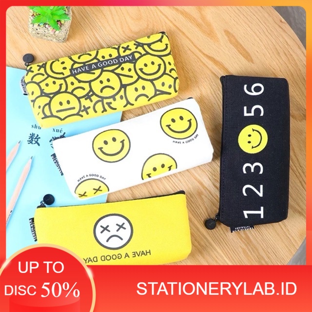 

LAB KP011 | KOTAK PENSIL KAIN SMILEY