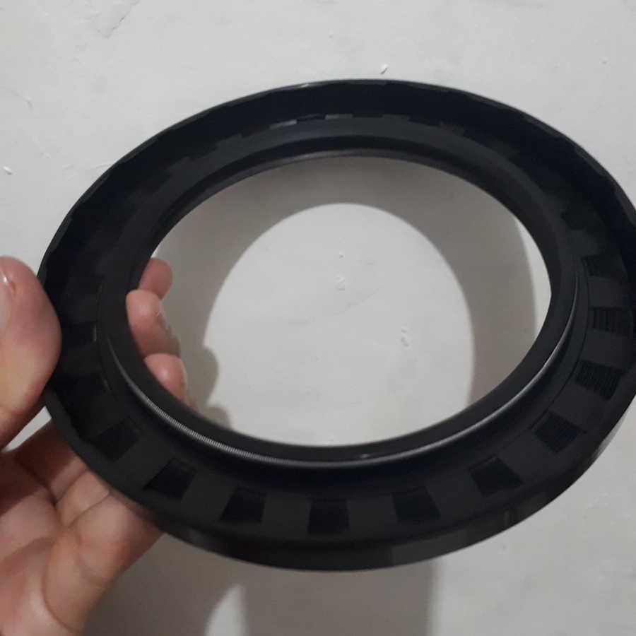 OIL SEAL TC 80 140 13 NBR TAIWAN . TC 80 X 140 X 13