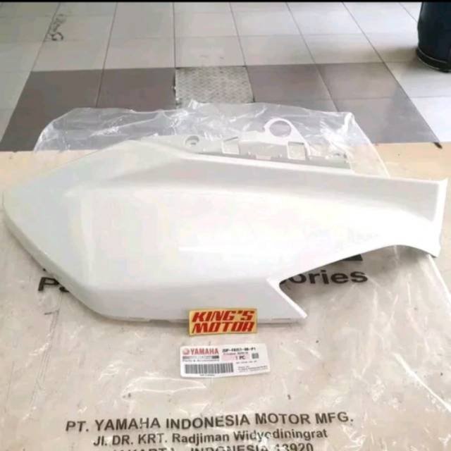 Body cowling kanan yamaha nmax original