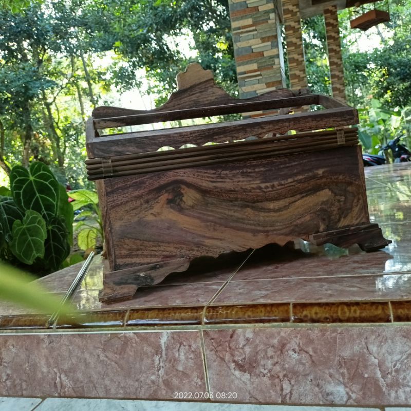 sangkar kosan Sono Keling ambrukan