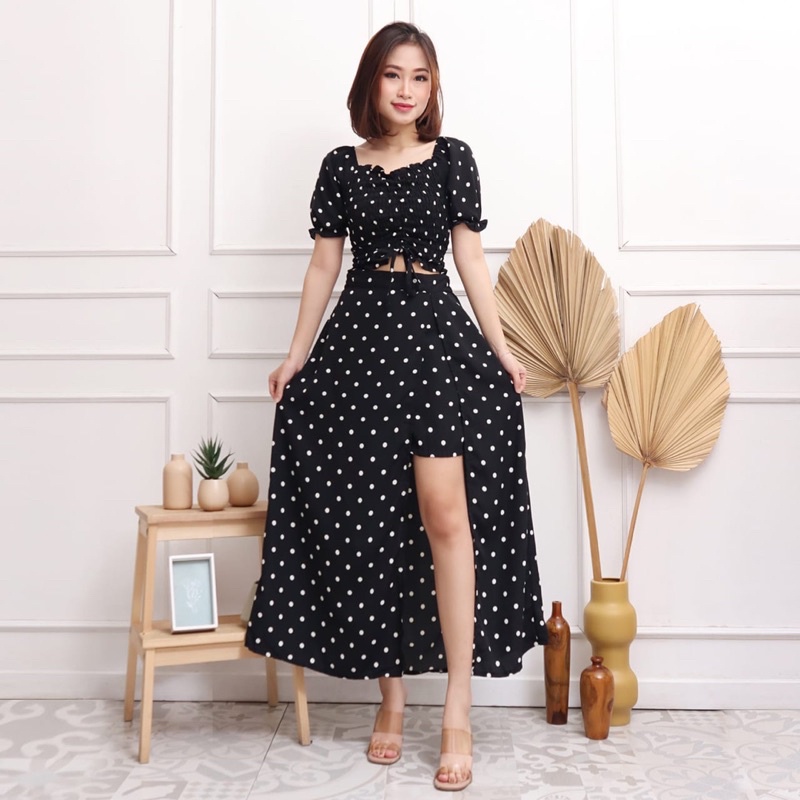 One Set Polka 405