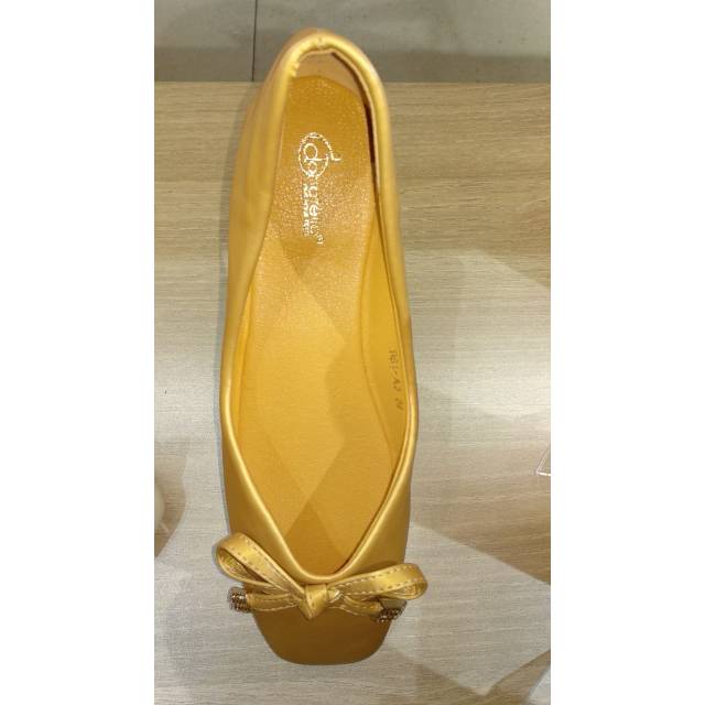 Sepatu Cewek Donatello