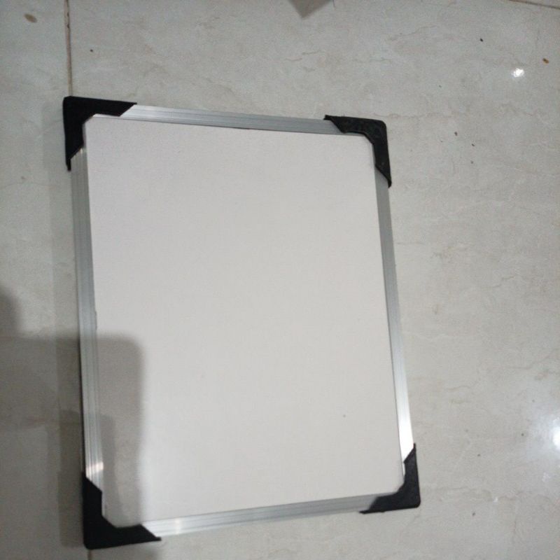 

Papan tulis kecil 20x30