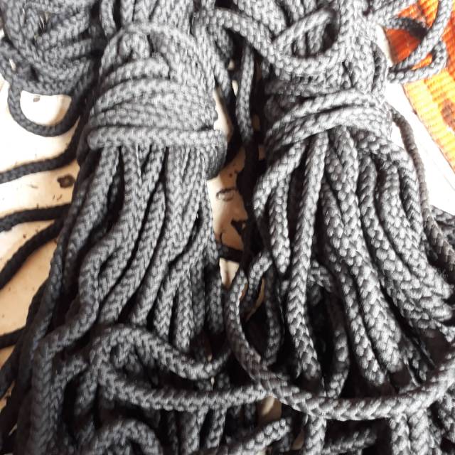 

Tali tampar tambang stifflop 6 mili (100 meter )