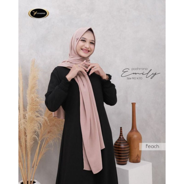 PASHMINA EMILY YESSANA