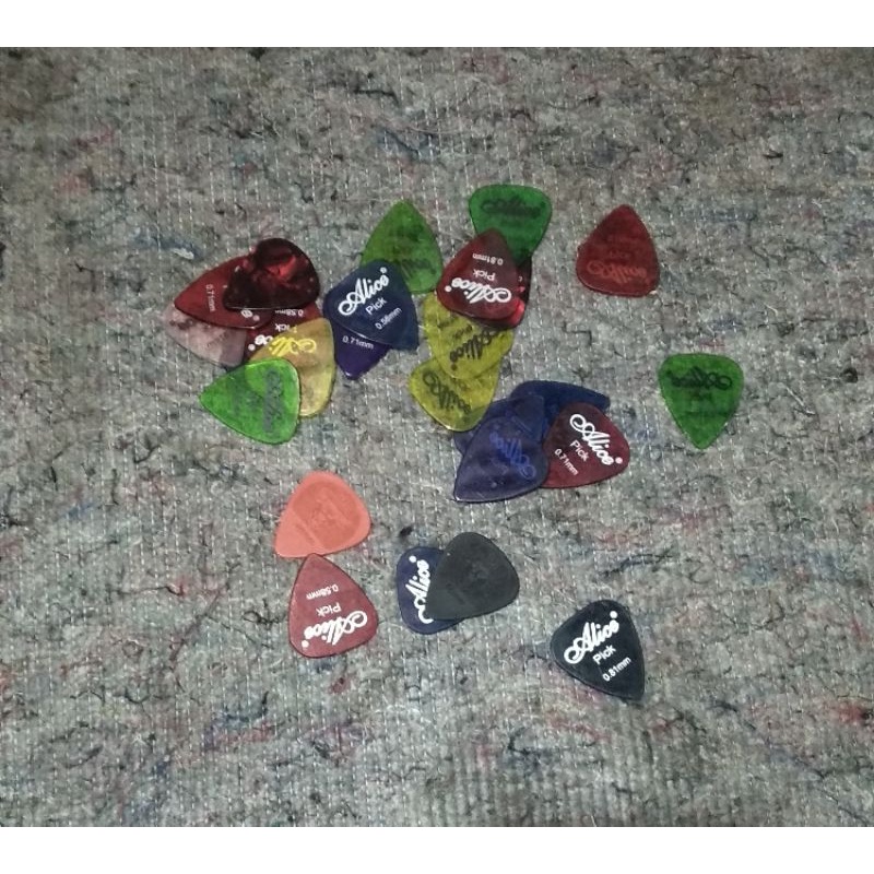 pick gitar atau kliper gitar bagus