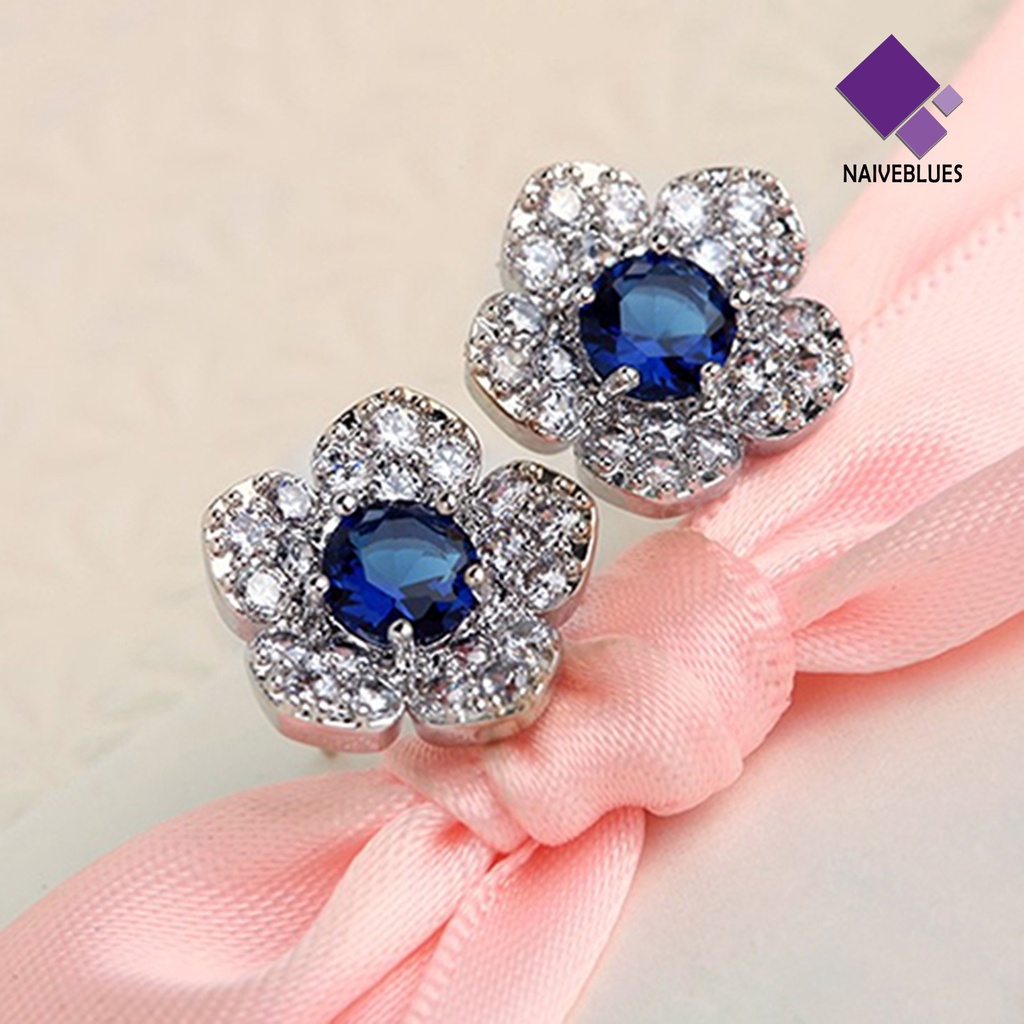 Anting Stud Bentuk Bunga Bahan Alloy Untuk Wanita