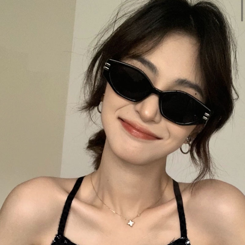 2021 European and American fashion small frame irregular hip hop ins retro cat eye sunglasses