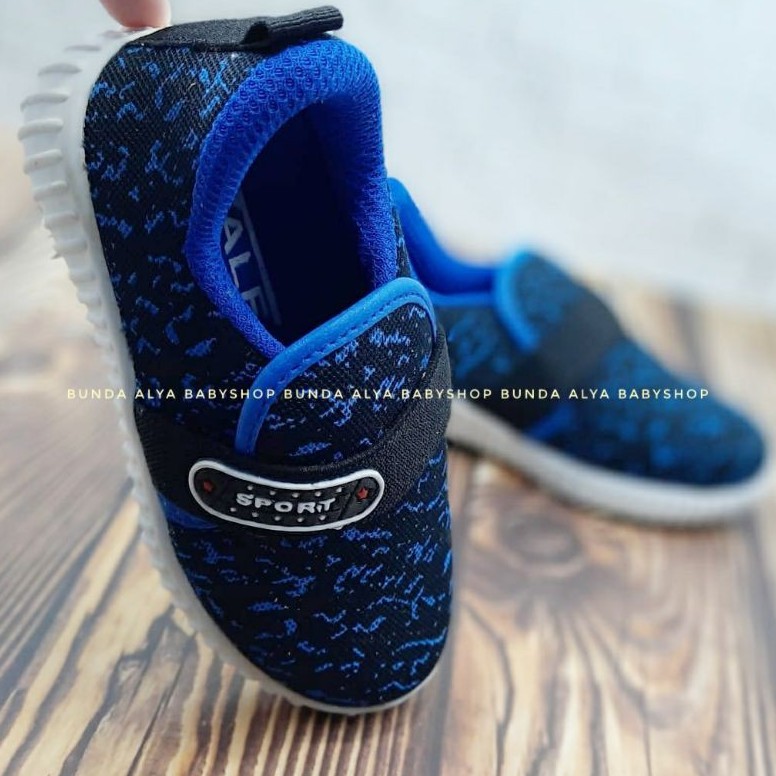 Sepatu Anak Perempuan Sneakers Usia 1 2 Tahun BIRU Alas Karet Anti Licin SALE Size 22 - 23