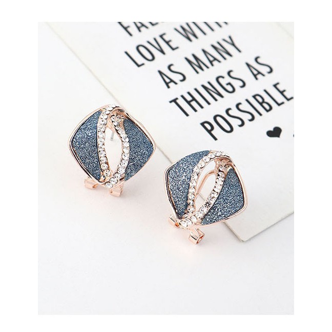 LRC Anting Tusuk Fashion Kite Cutout Gold Stud Earrings With Diamonds Y63754