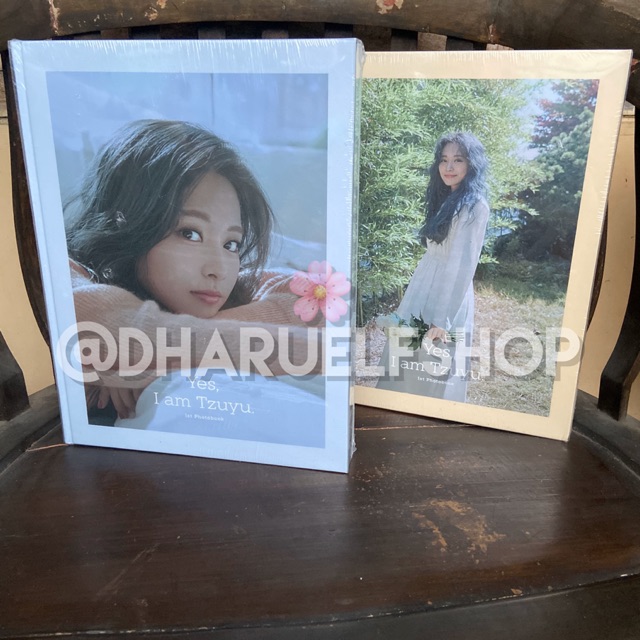 Tzuyu - 1ST PHOTOBOOK [Yes, I am Tzuyu]