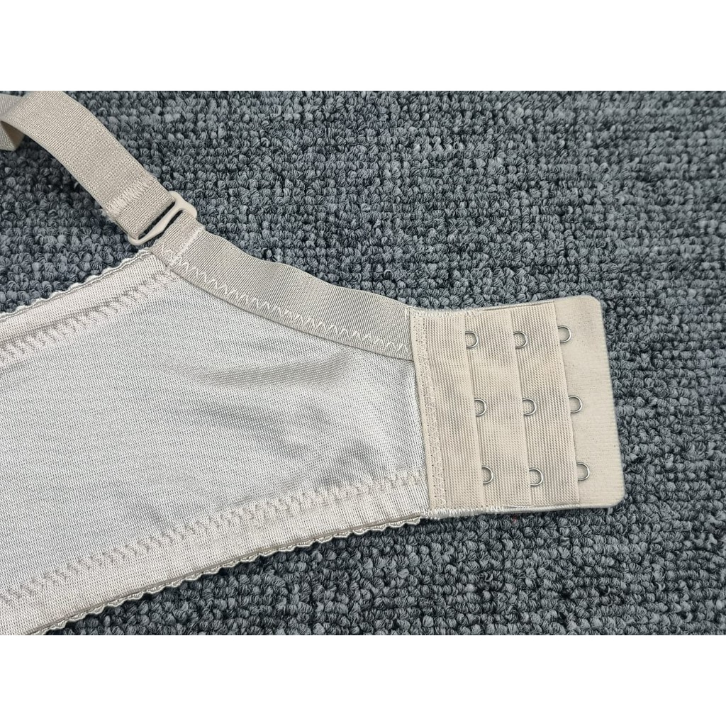 Bra /BH Wanita - Import Seri 112Tanpa Kawat Busa Sedang