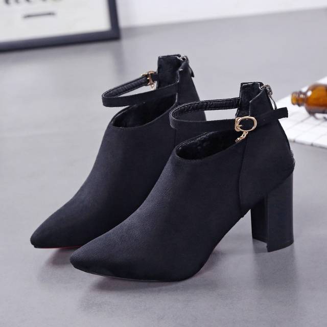 Dts sepatu heels semi boot katrine Gf375