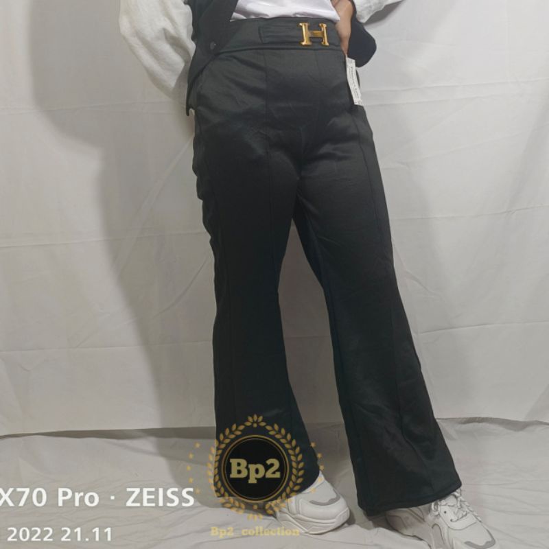 Celana Cutbray H Wanita Bahan Scuba / Celana SCUBA Cutbray