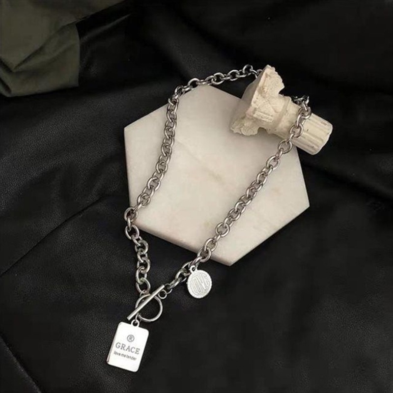 Eropa dan Amerika in hip hop kalung wanita vintage kalung cinta huruf round square liontin kalung ka