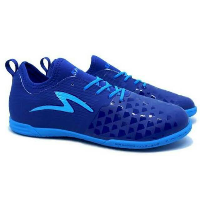 specs futsal cyanide boa blue