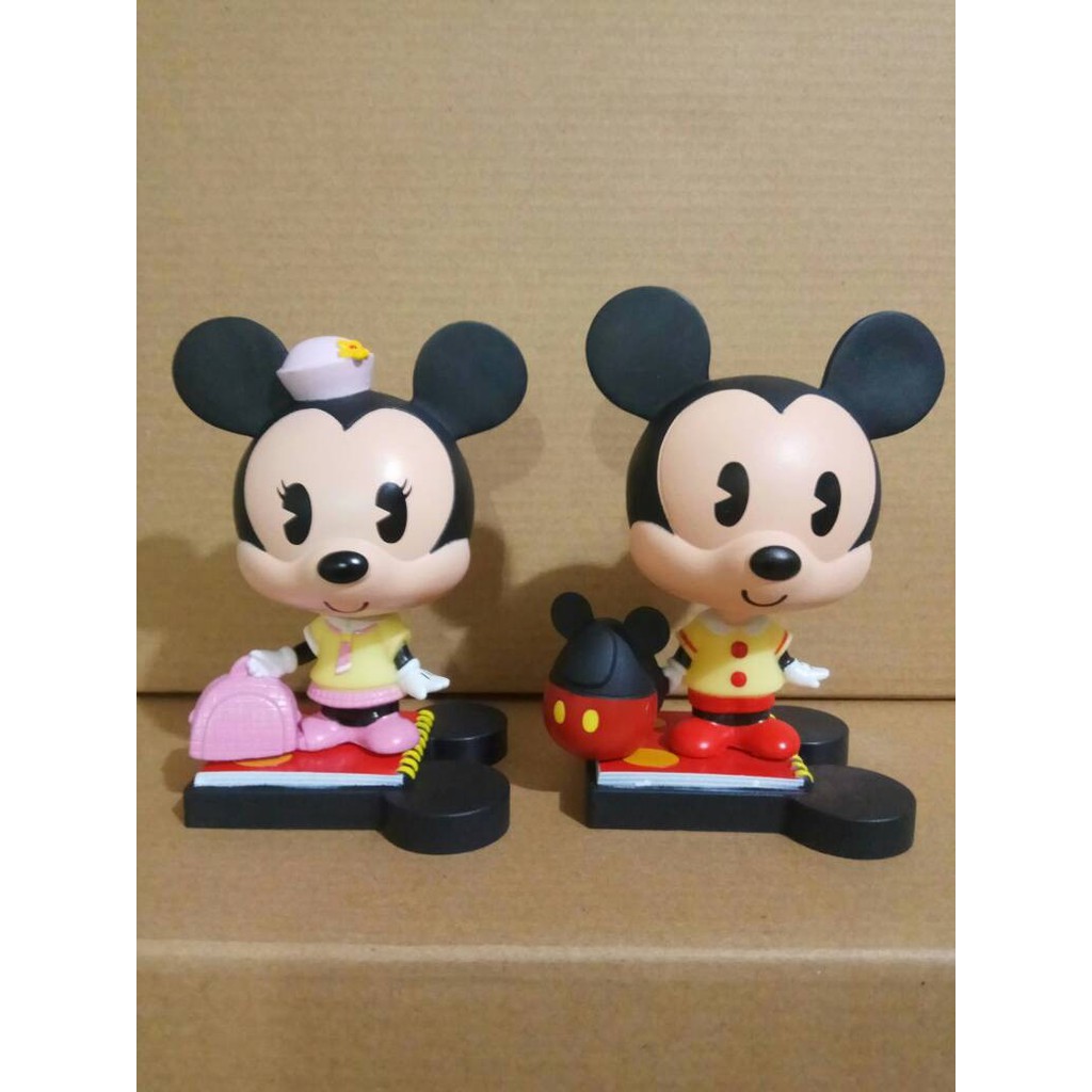 Pajangan Dashboard Mobil Mickey Minie Buku