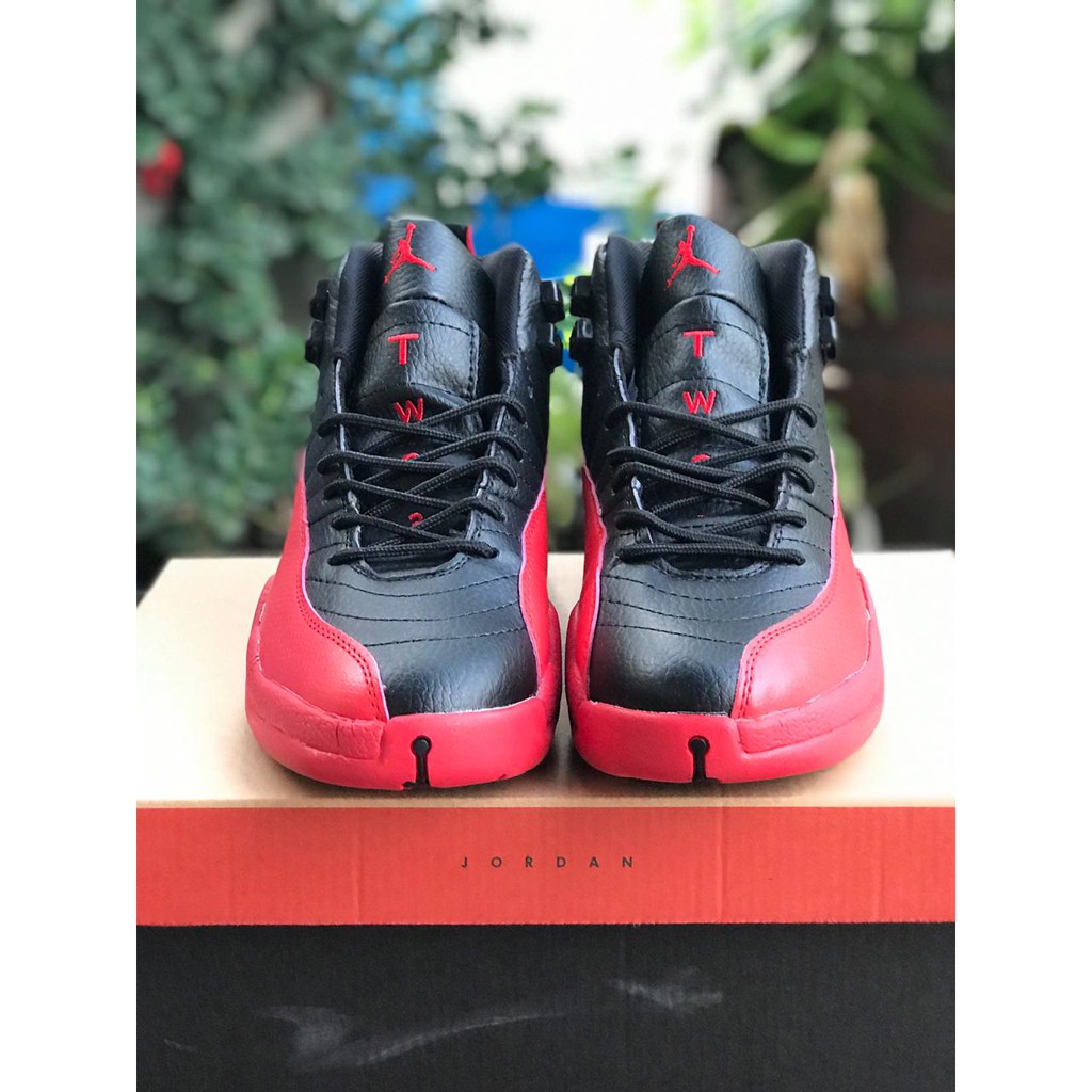 black and red bred 12s