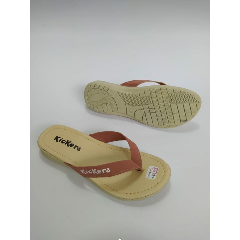 SANDAL JEPIT WANITA KICKERS