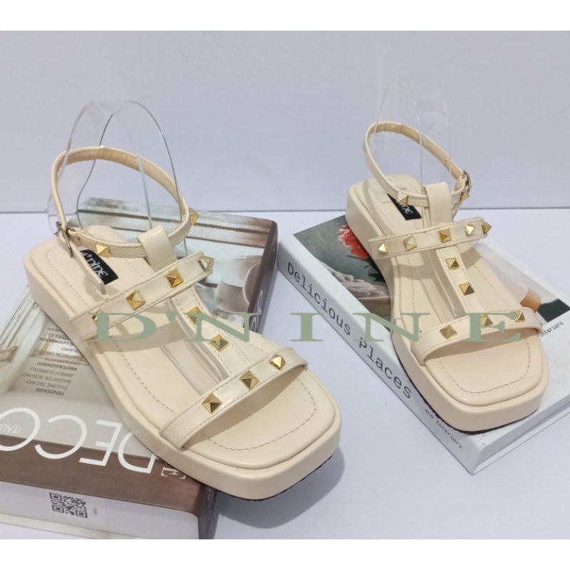 Sandal Wanita Sandal flatporm wedges Stut DN 08