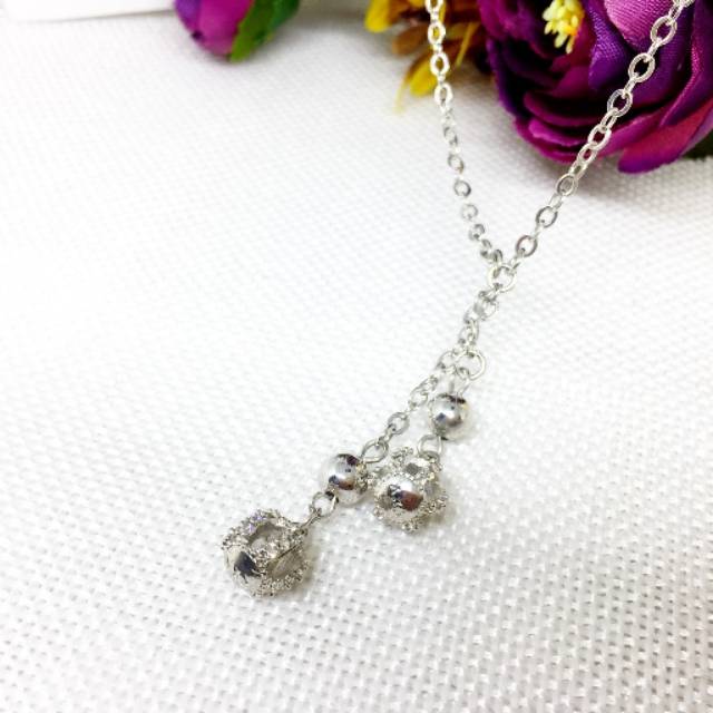 Kalung Perhiasan Xuping Lapis Emas Putih Silver Dua Bola -SN0016