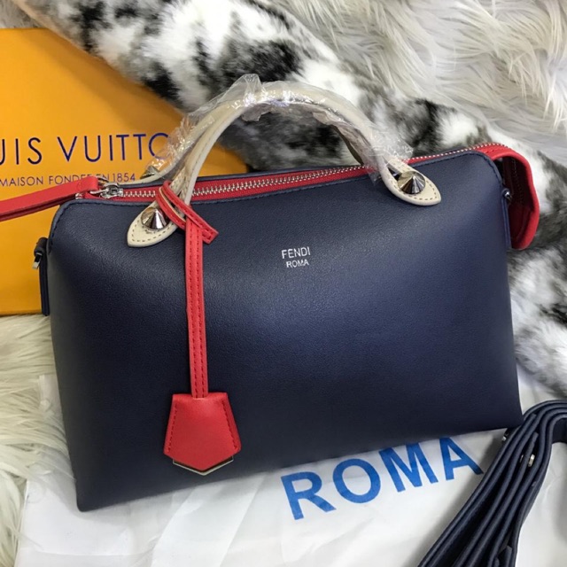 FENDI BTW ROMA BAHAN SWIFT 28*20*12 GOOD QUALITY KELENGKAPAN TALI PANJANG + SARUNG