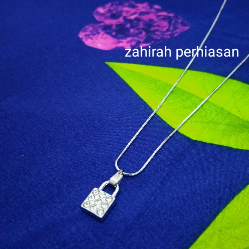 KALUNG WANITA TITANIUM MOTIF LIONTI GEMBOK PERTAMA TITANIUM 123