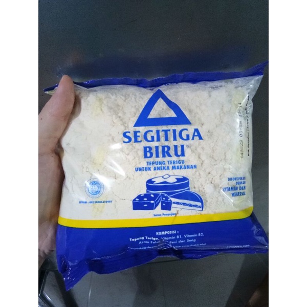 

tepung terigu segitiga biru 500 gr