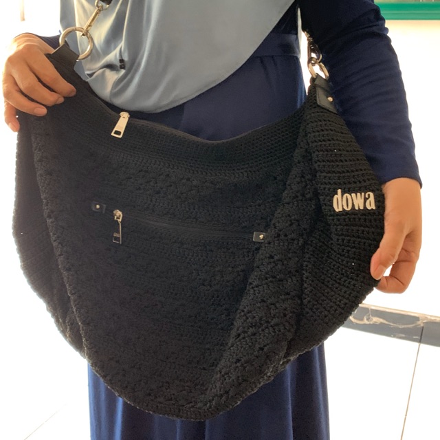 Tas Dowa Hitam/ Dowa Black Shoulder Bag