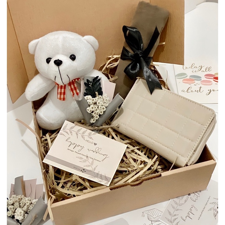 

HAMPERS CEWEK/KADO CEWEK/HADIAH CEWEK/KADO LUCU/KADO ROMANTIS/KADO BONEKA/HADIAH ULANG TAHUN/KADO ULANG TAHUN