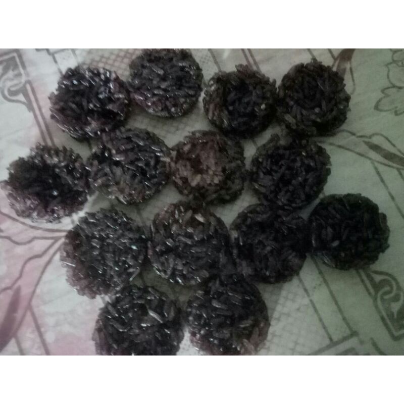 

Rengginang ketan hitam