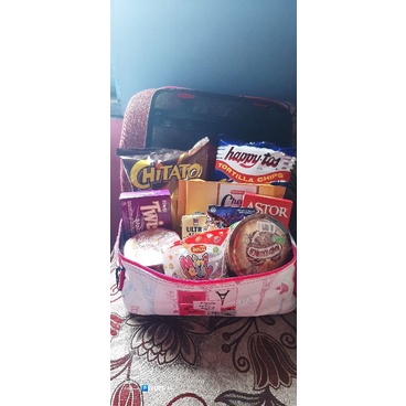 

Parsel snack hemat + tas kecil